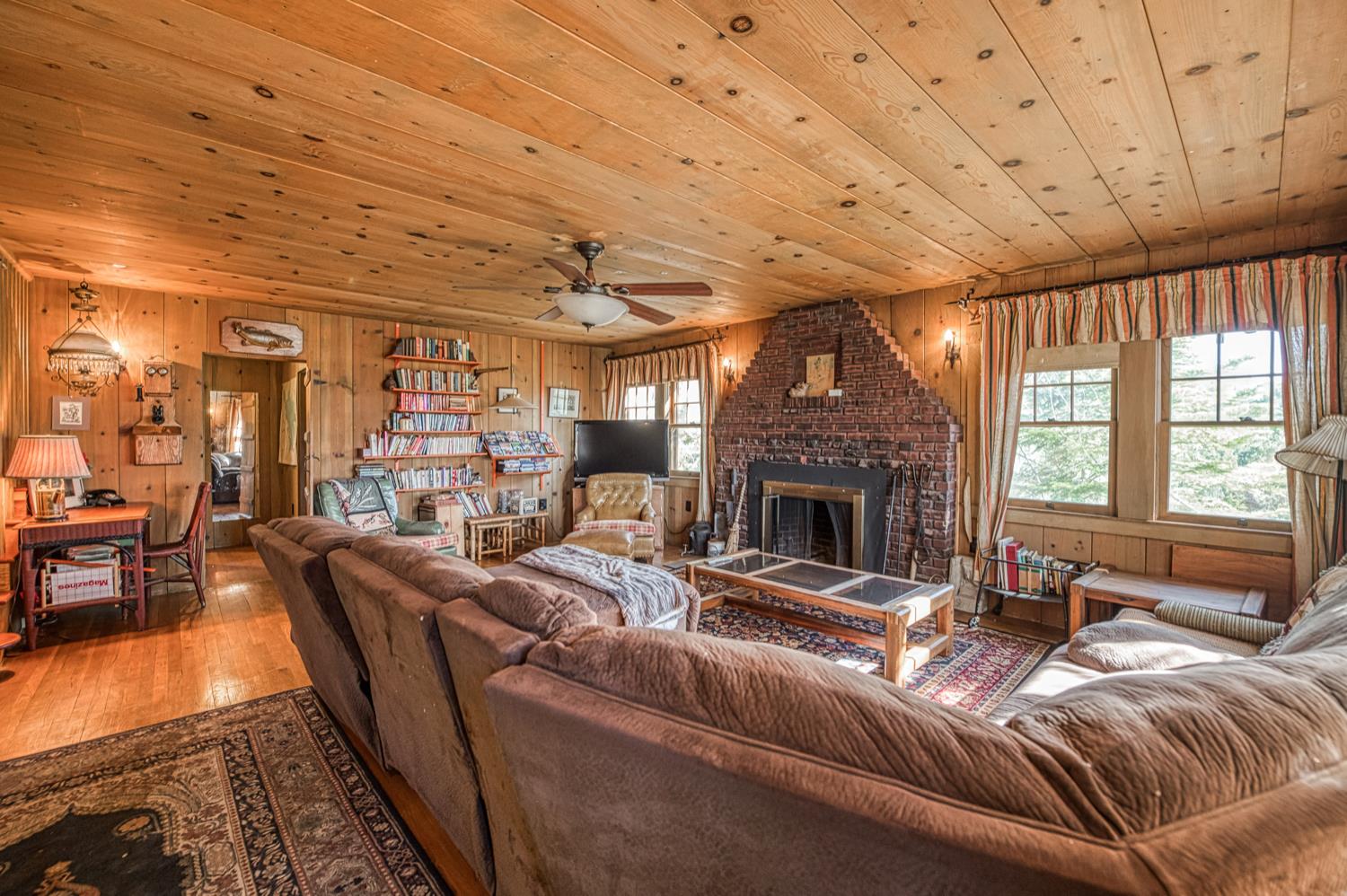 15 Rock Haven, Shaver Lake, CA 93664