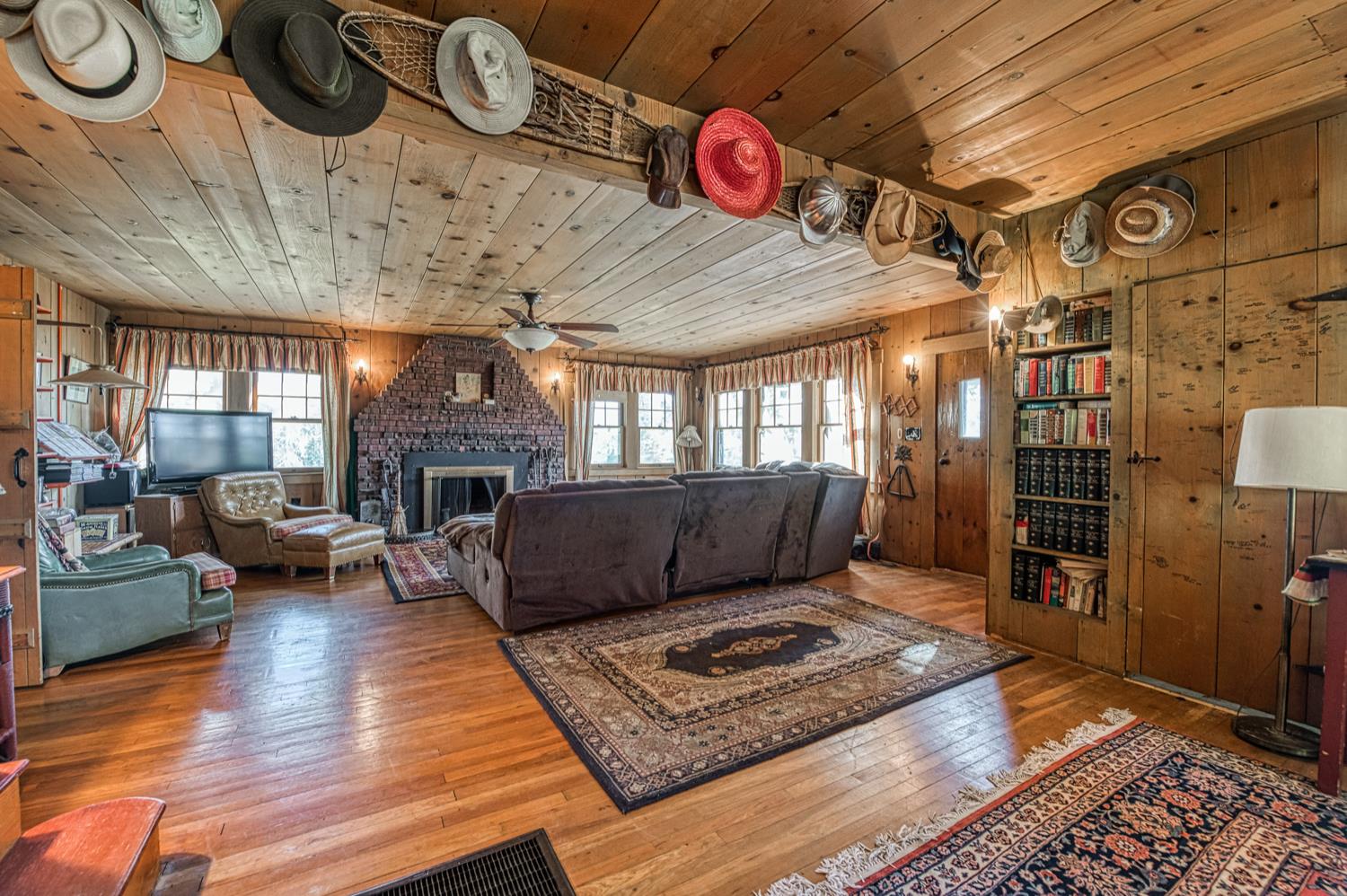 15 Rock Haven, Shaver Lake, CA 93664