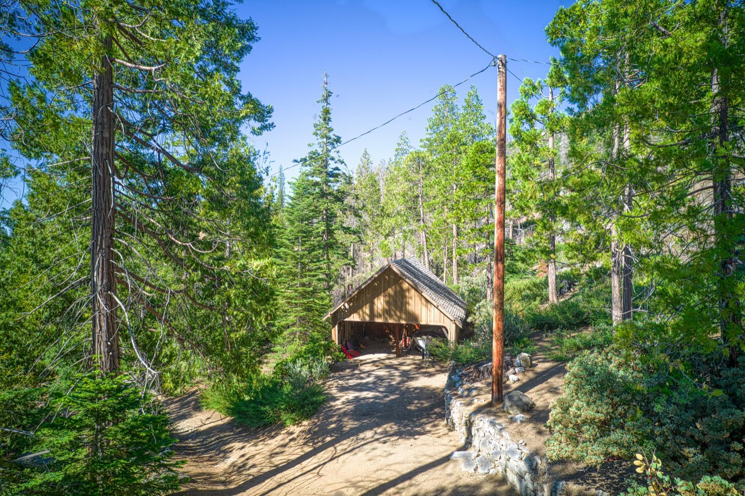 15 Rock Haven, Shaver Lake, CA 93664