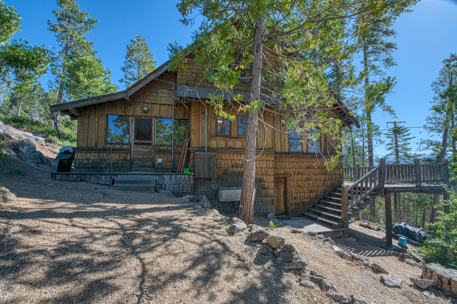 15 Rock Haven, Shaver Lake, CA 93664