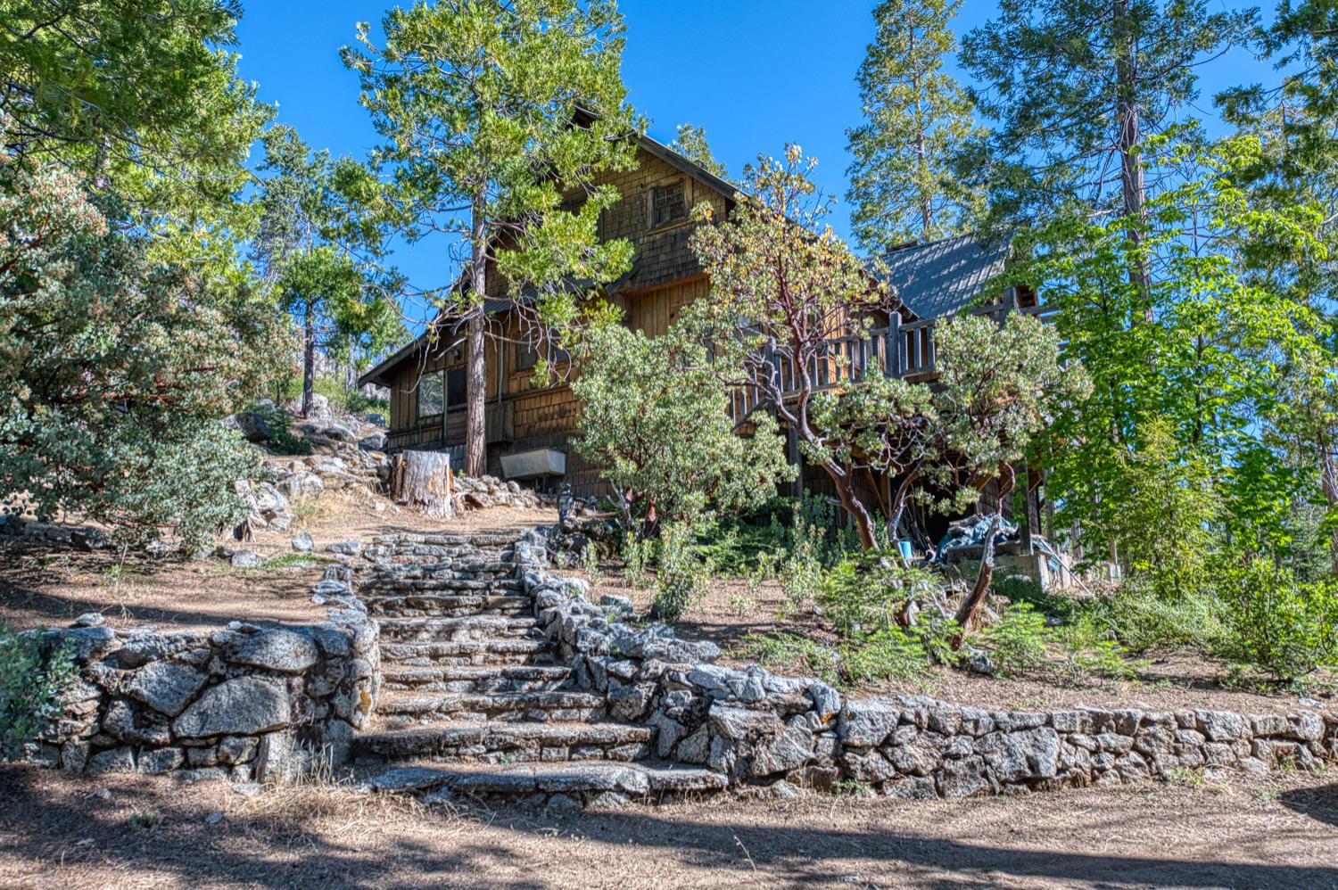 15 Rock Haven, Shaver Lake, CA 93664