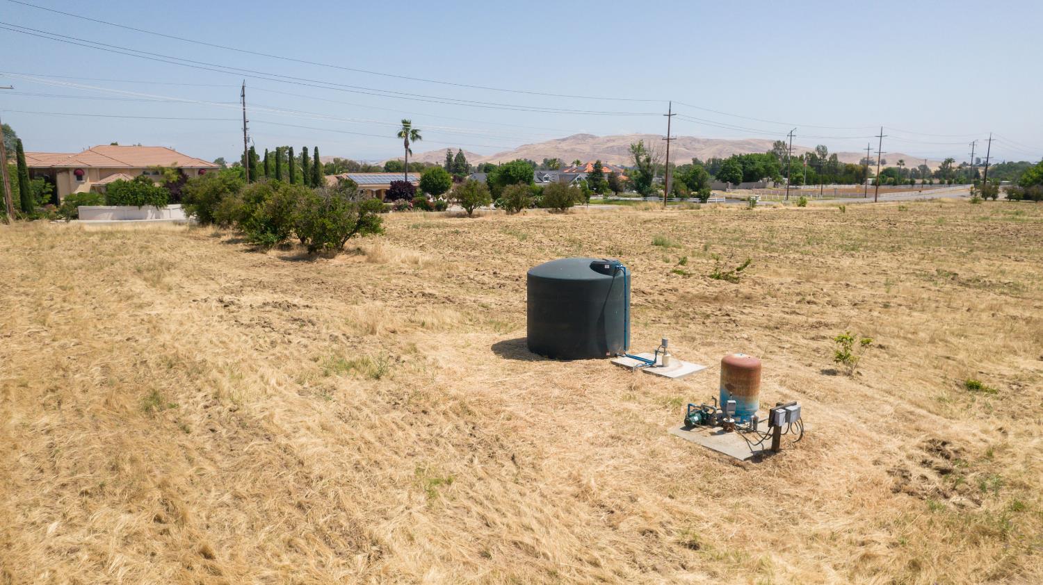 5189 E Copper Ave, Clovis, CA 93619