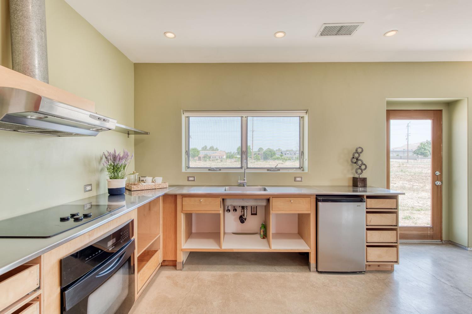 5189 E Copper Ave, Clovis, CA 93619