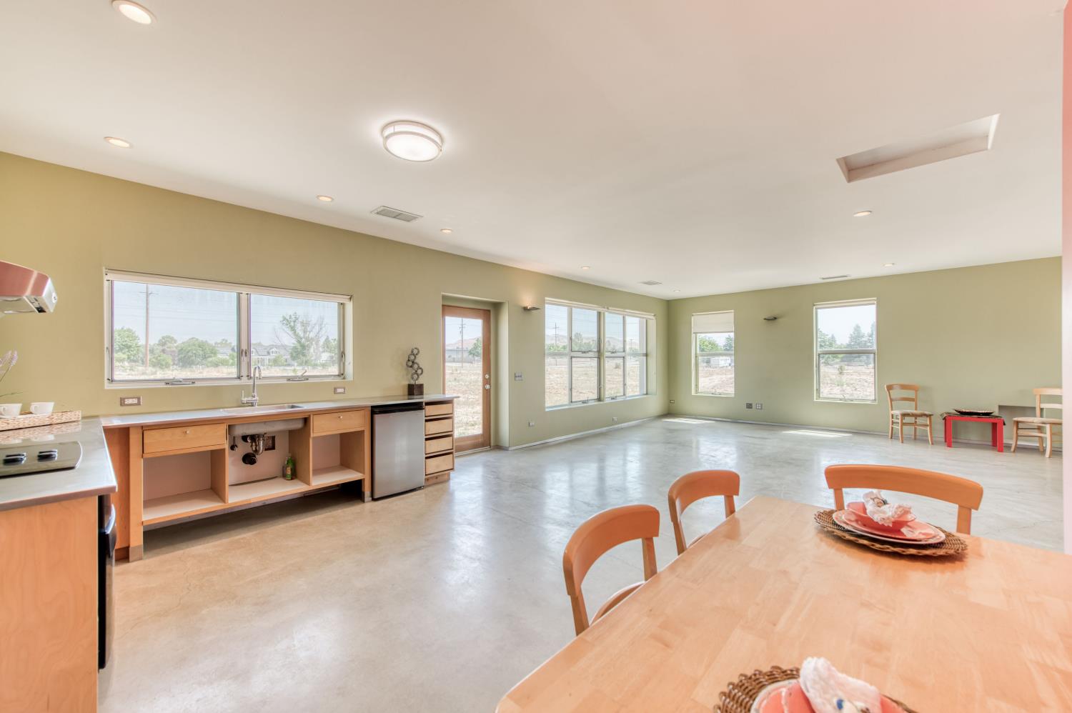 5189 E Copper Ave, Clovis, CA 93619