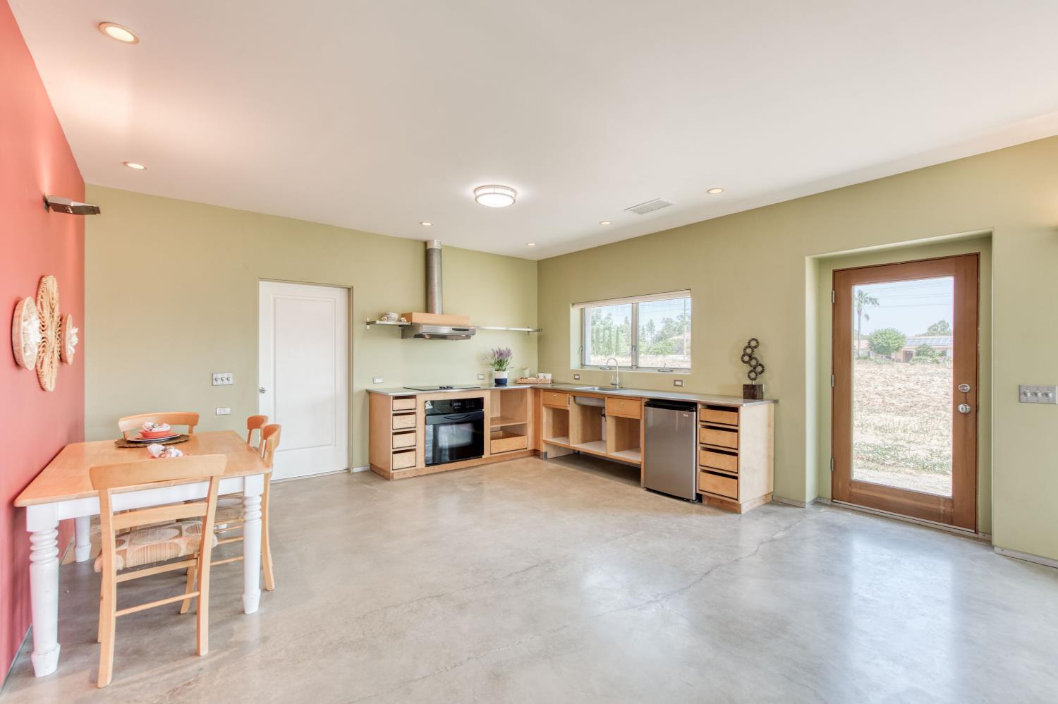 5189 E Copper Ave, Clovis, CA 93619