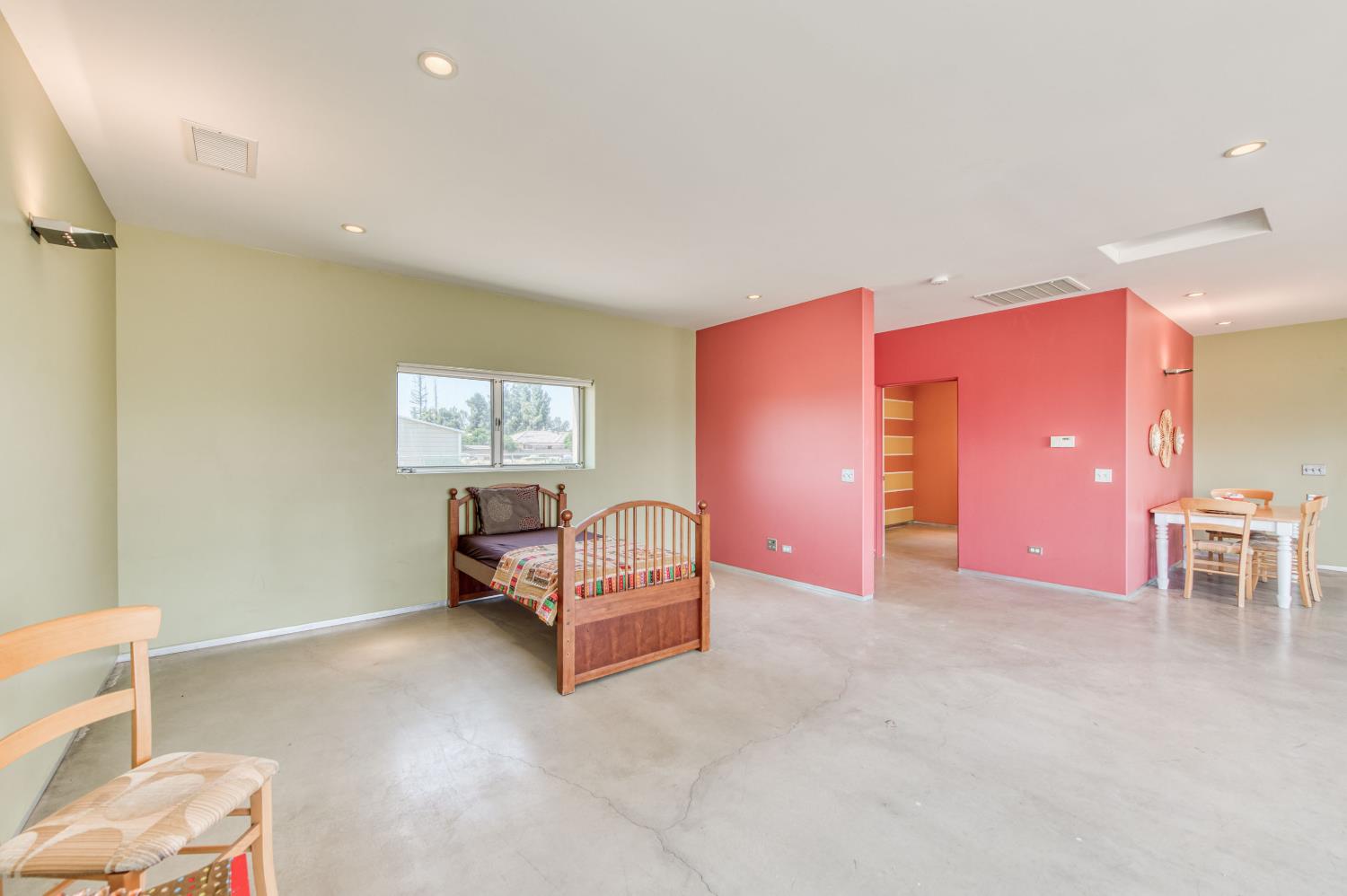 5189 E Copper Ave, Clovis, CA 93619