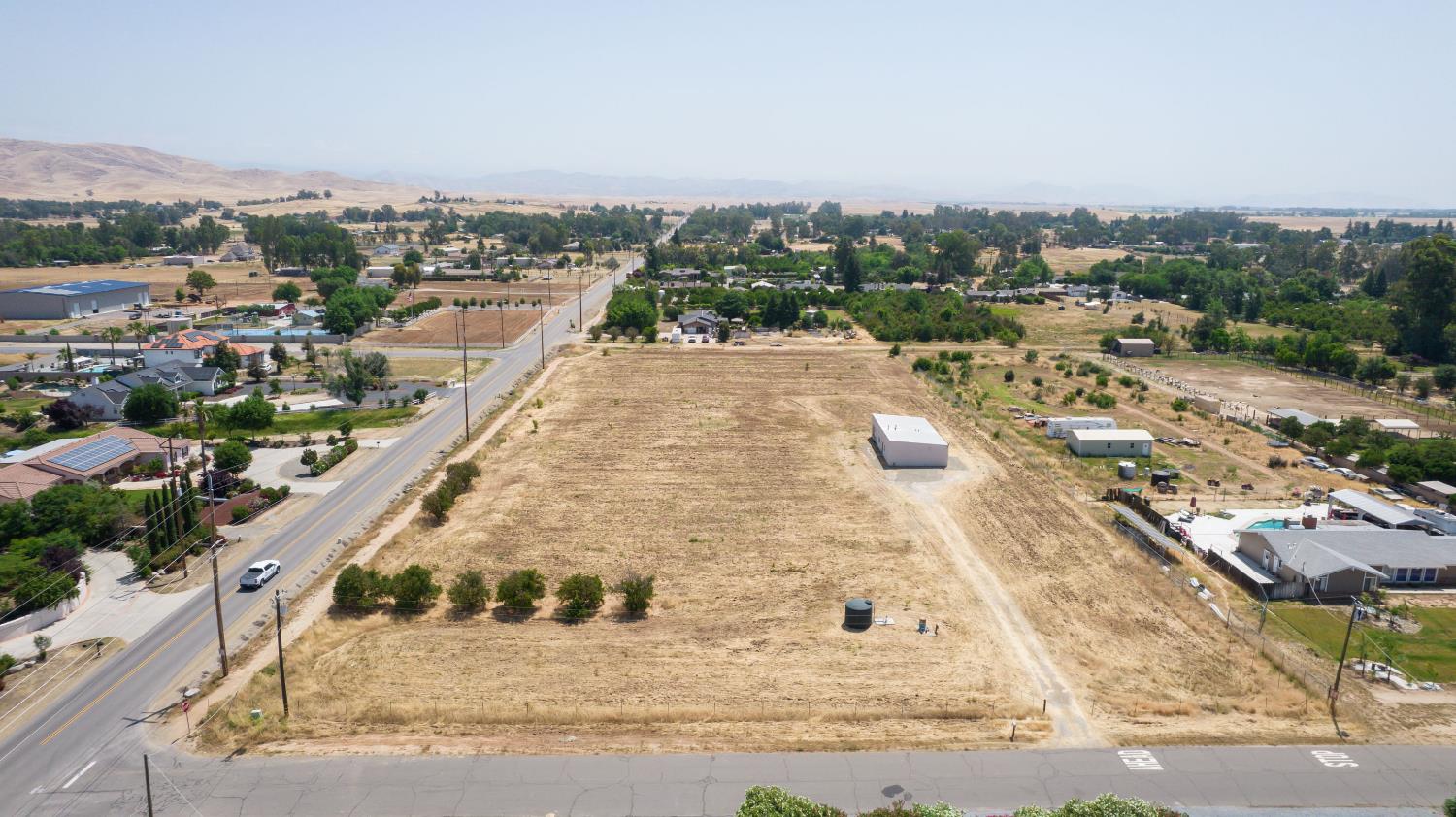 5189 E Copper Ave, Clovis, CA 93619