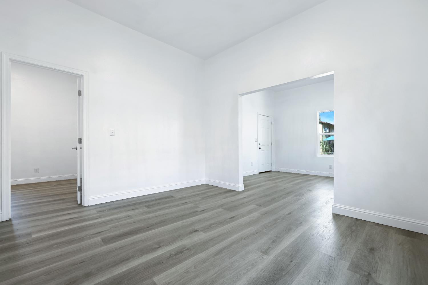 2726 E Washington Ave, Fresno, CA 93701