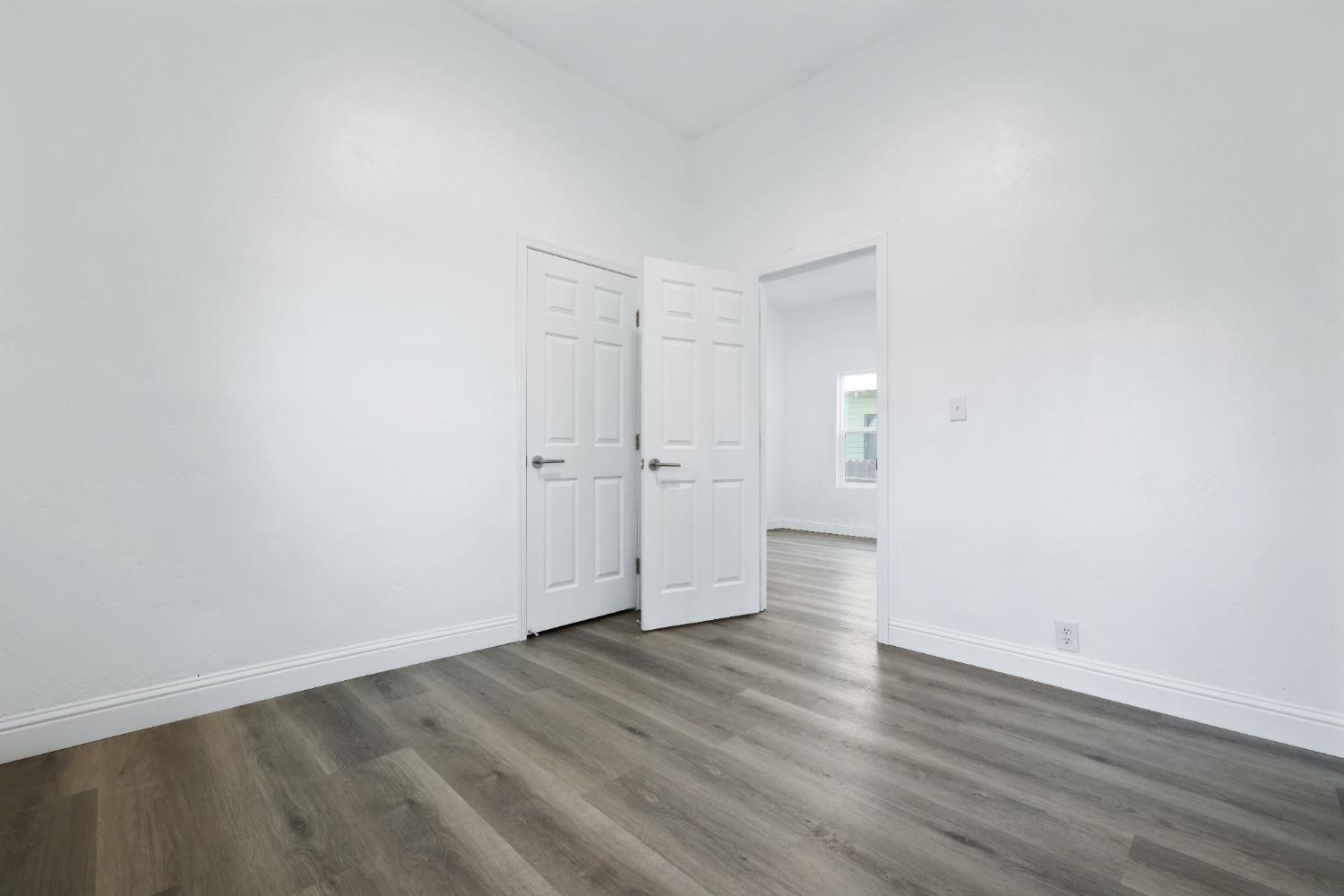 2726 E Washington Ave, Fresno, CA 93701