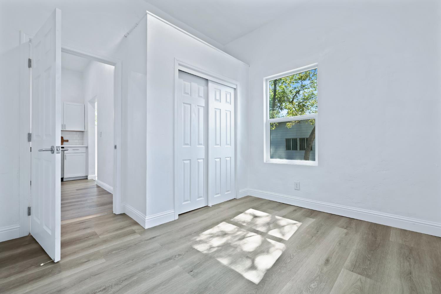 2726 E Washington Ave, Fresno, CA 93701