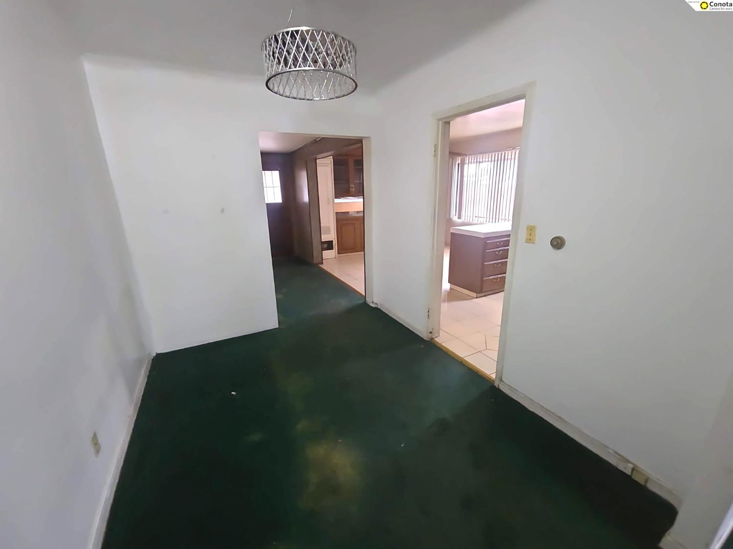 3581 E Alta Ave, Fresno, CA 93702