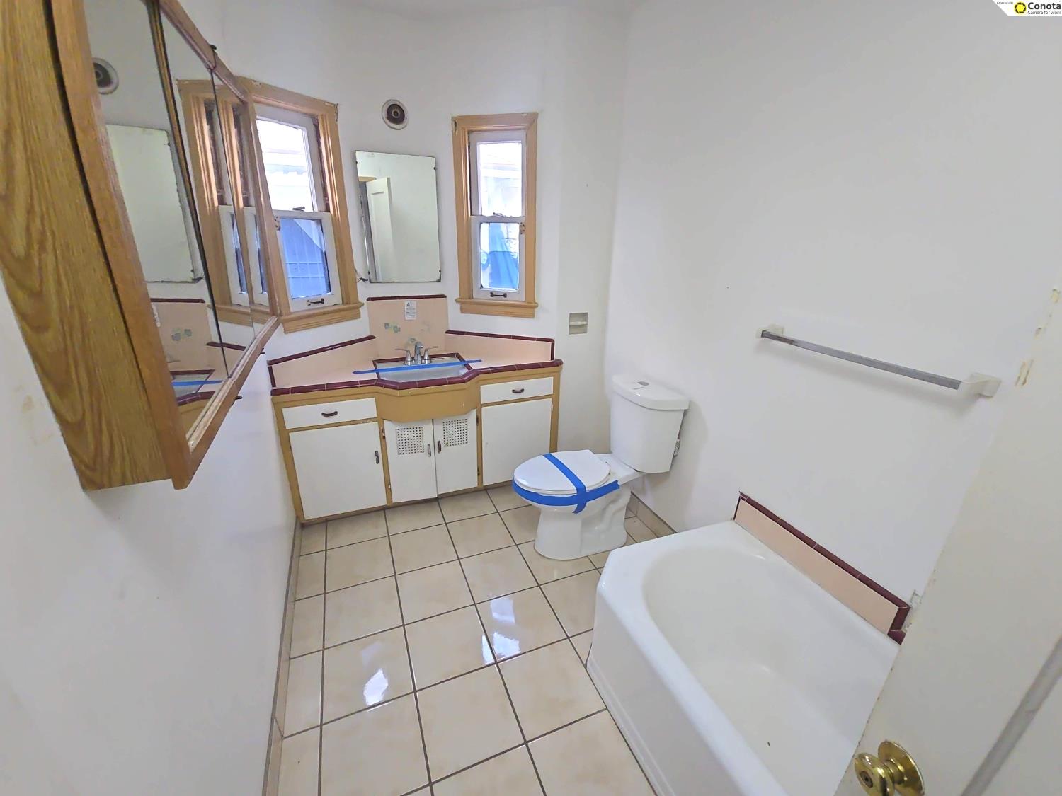 3581 E Alta Ave, Fresno, CA 93702