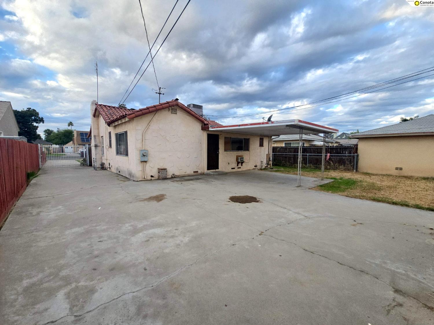 3581 E Alta Ave, Fresno, CA 93702