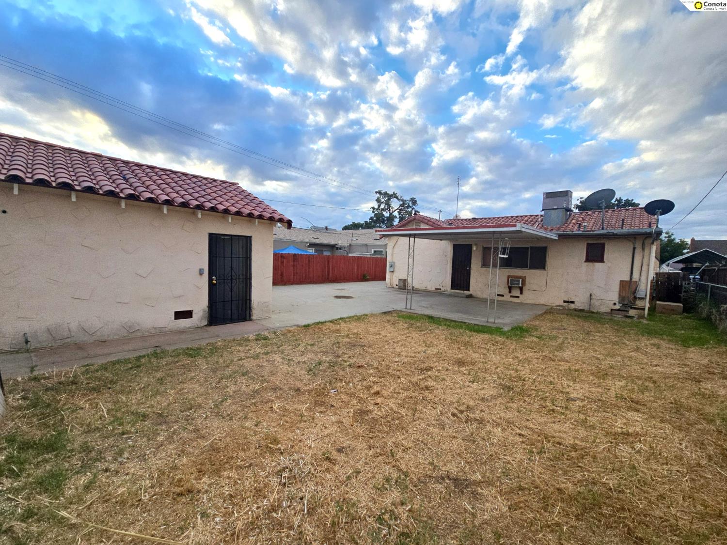 3581 E Alta Ave, Fresno, CA 93702