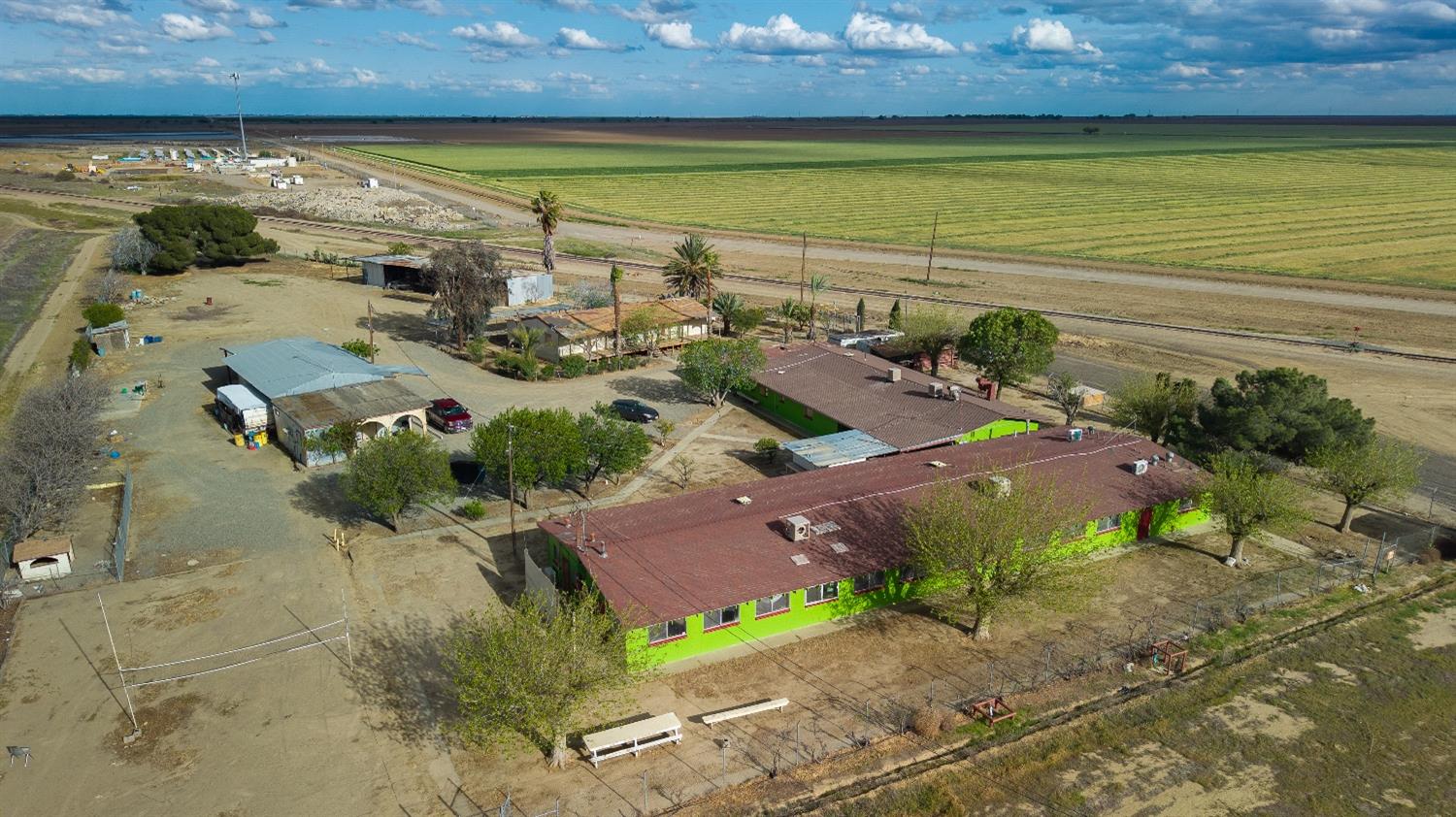 35976 S Siskiyou Ave, Huron, CA 93234