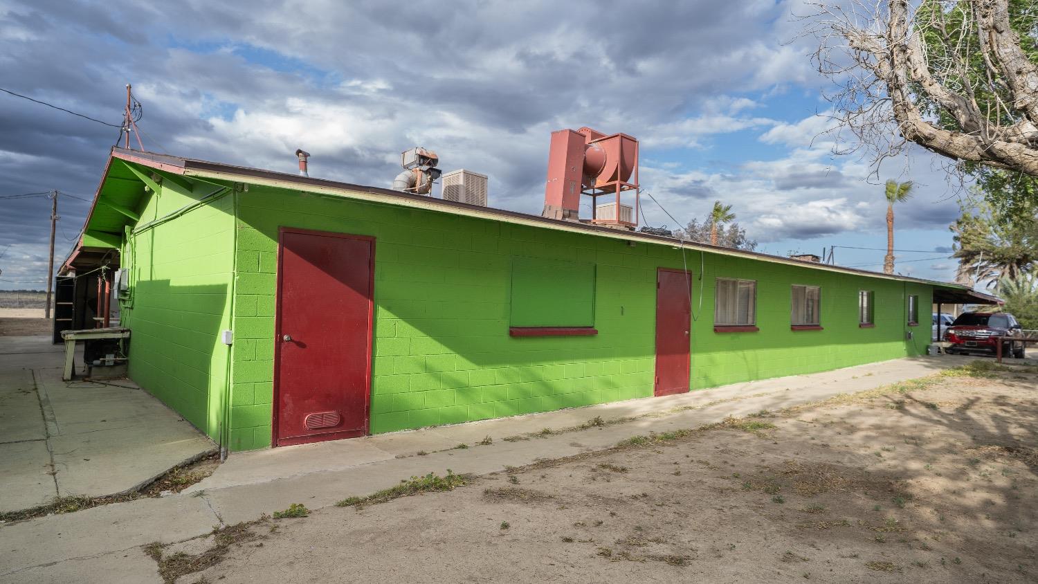 35976 S Siskiyou Ave, Huron, CA 93234