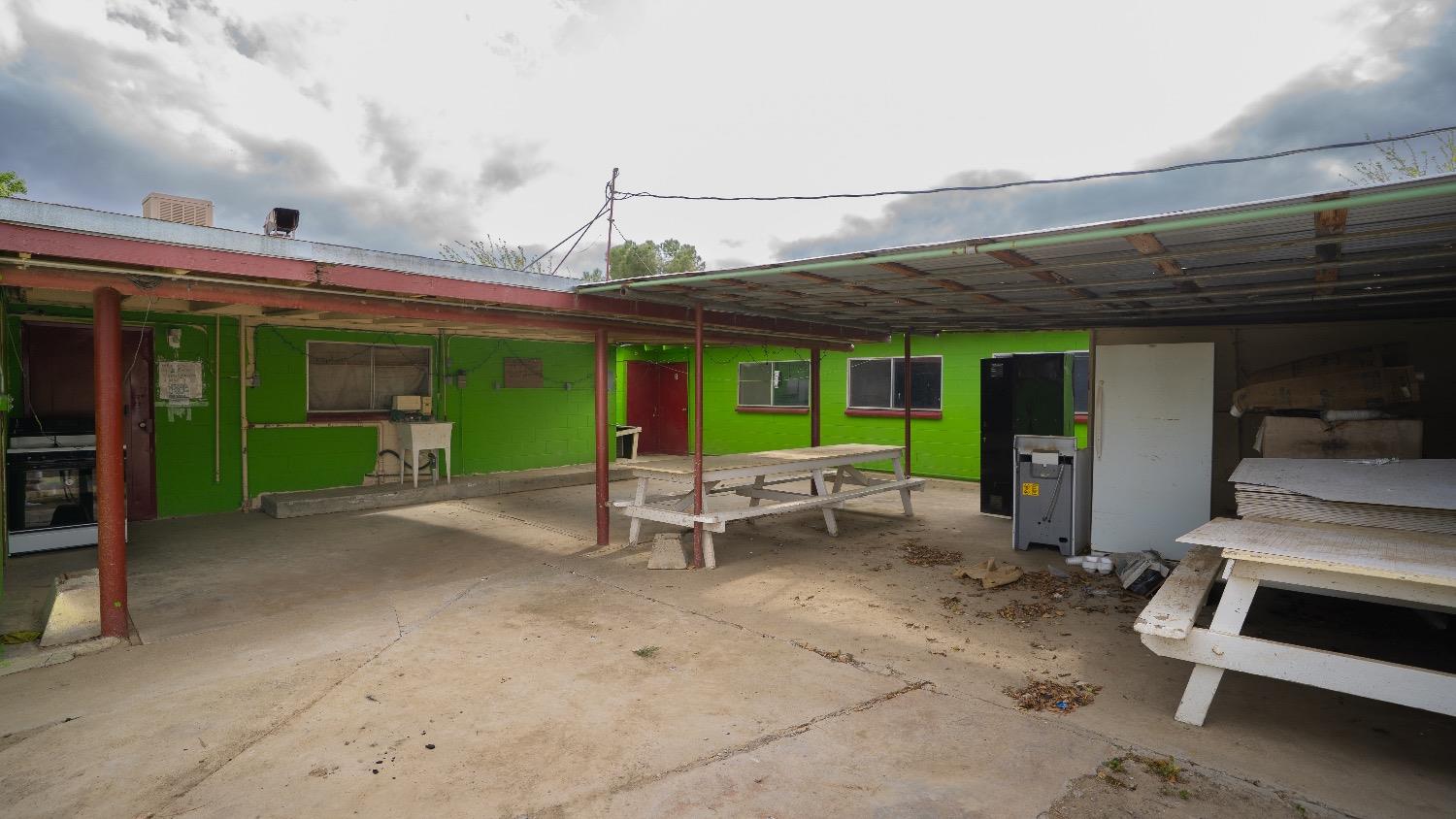 35976 S Siskiyou Ave, Huron, CA 93234