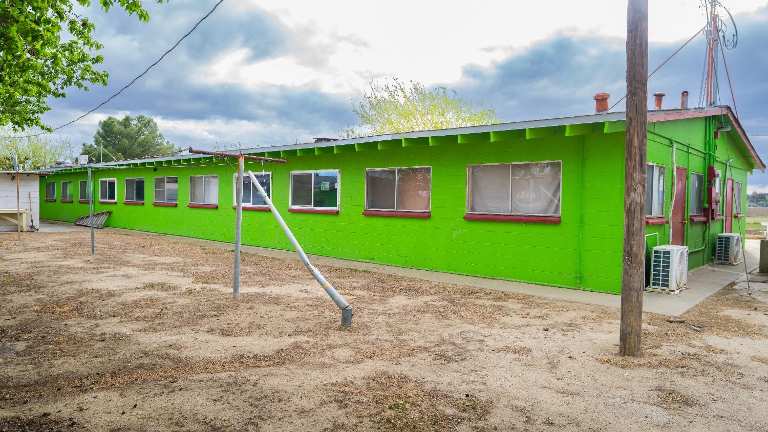 35976 S Siskiyou Ave, Huron, CA 93234