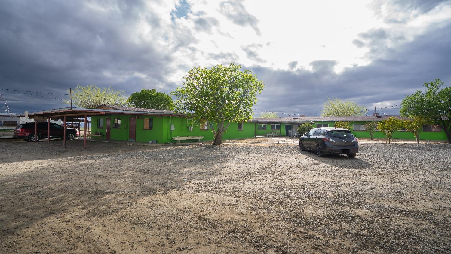 35976 S Siskiyou Ave, Huron, CA 93234