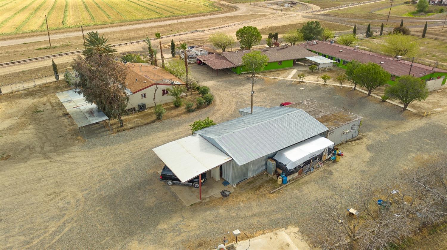 35976 S Siskiyou Ave, Huron, CA 93234