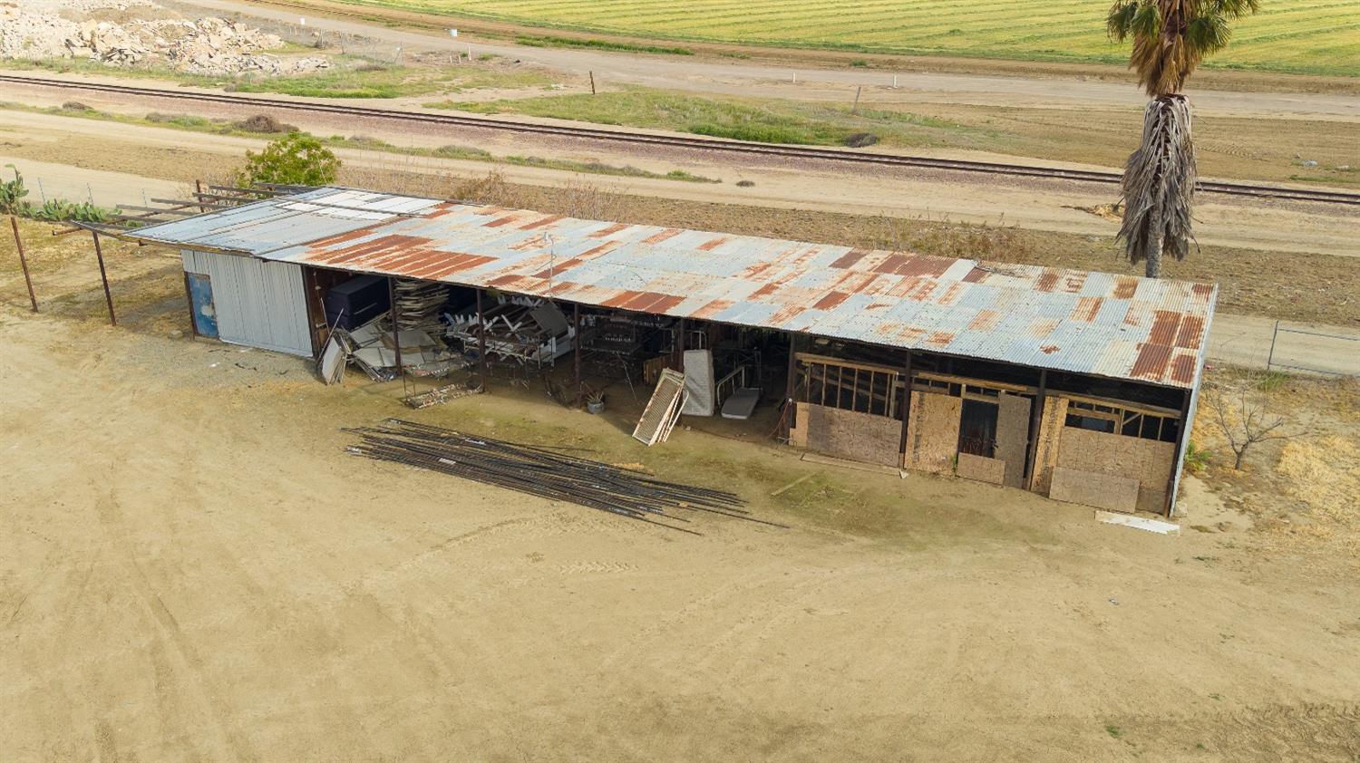 35976 S Siskiyou Ave, Huron, CA 93234