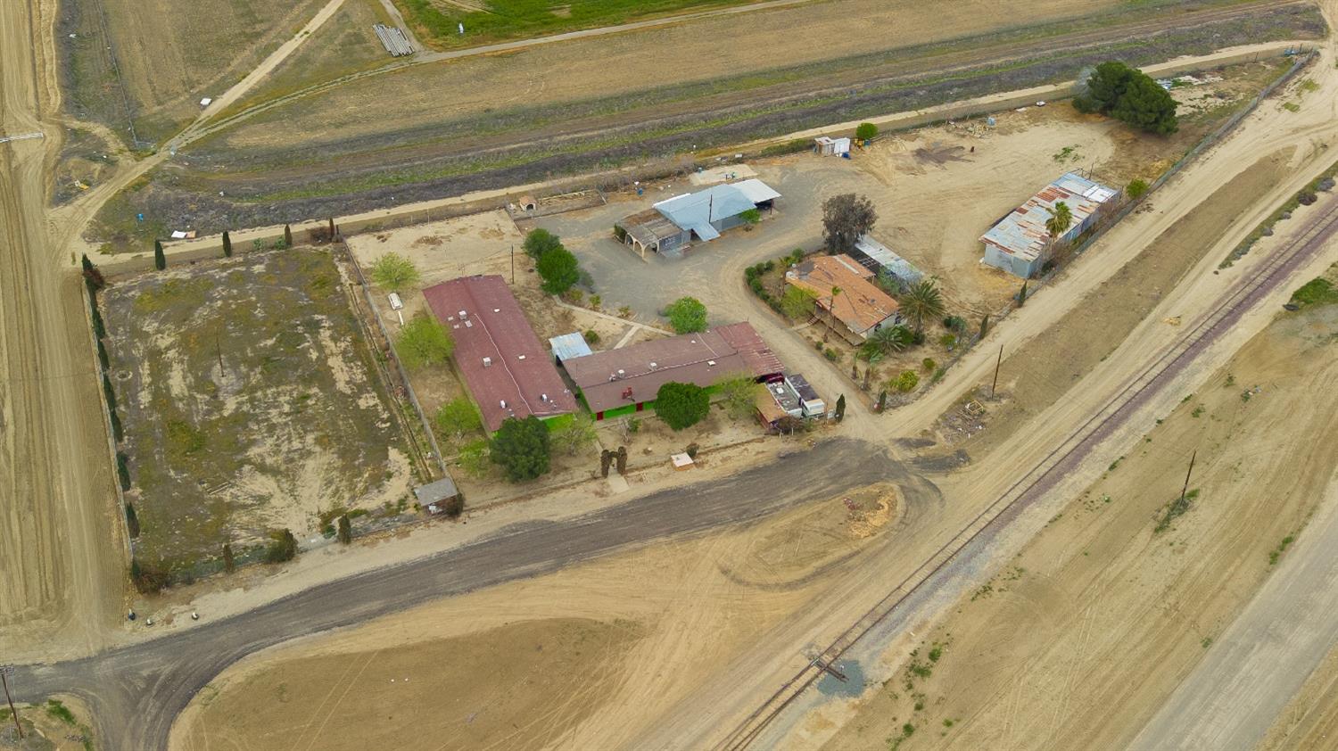 35976 S Siskiyou Ave, Huron, CA 93234