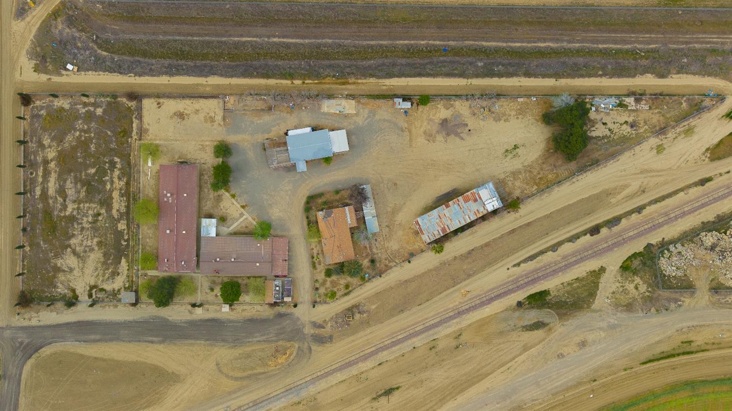 35976 S Siskiyou Ave, Huron, CA 93234