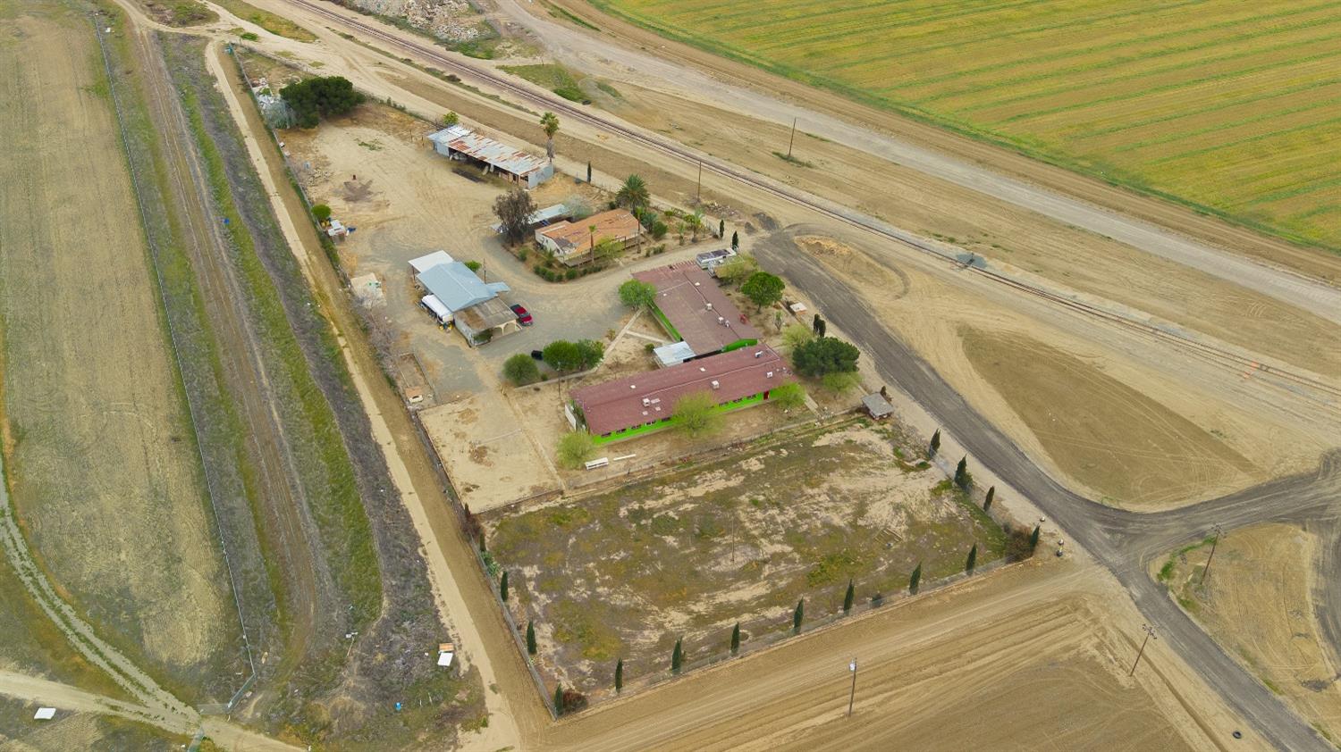 35976 S Siskiyou Ave, Huron, CA 93234