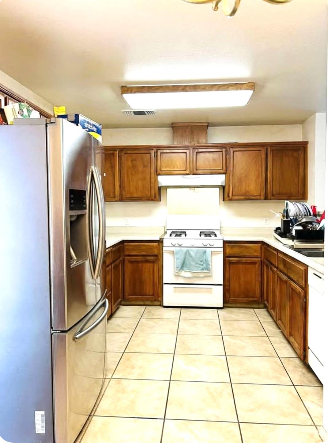 2586 S Habitat Ave, Fresno, CA 93706