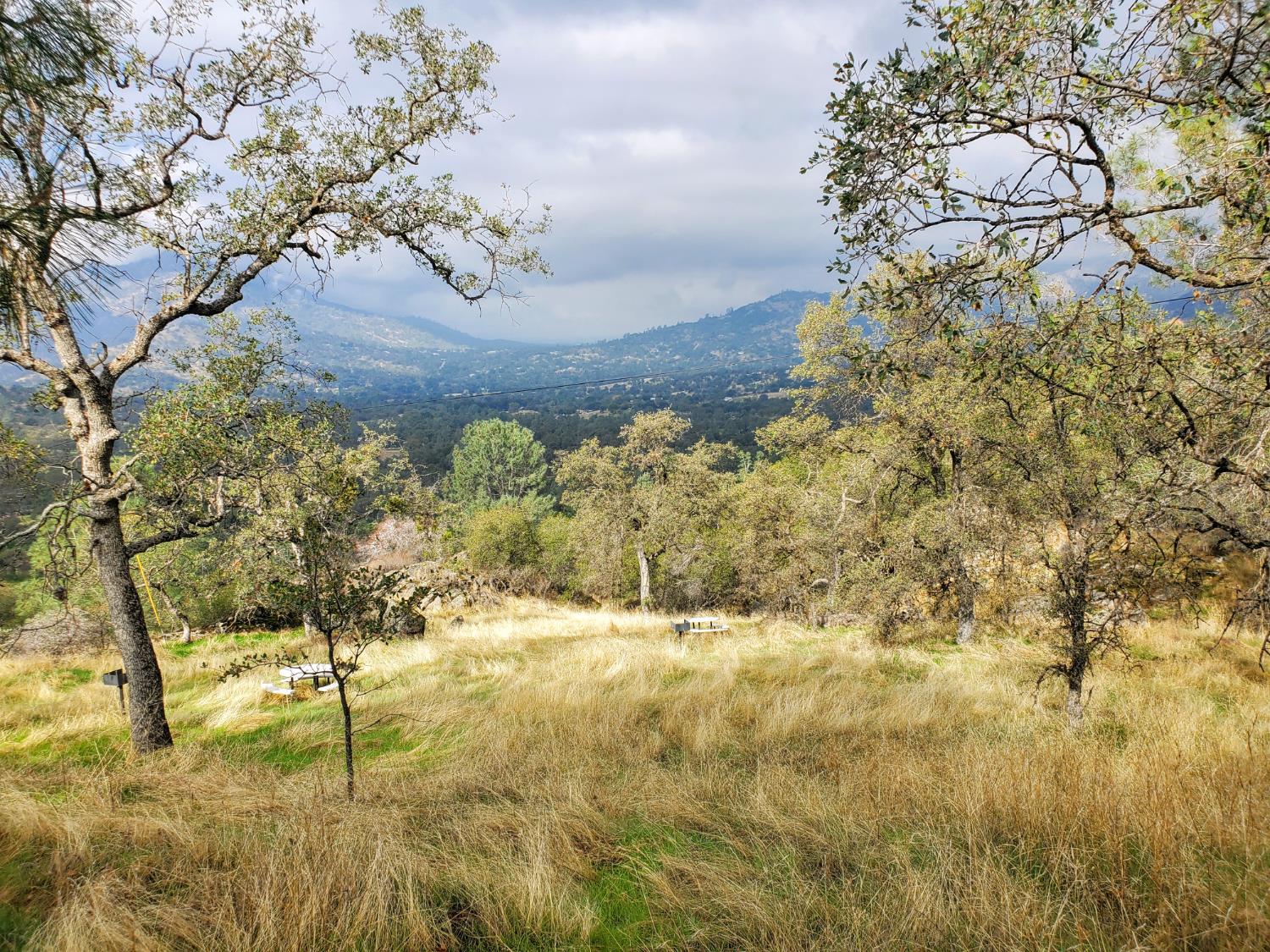 28666 Quail Springs Ln, Tollhouse, CA 93667