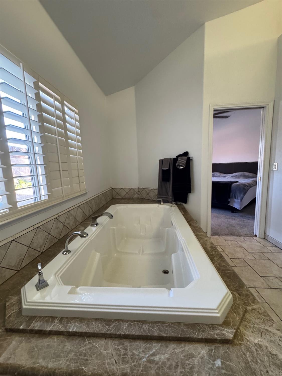 2691 Morris Ave, Clovis, CA 93611