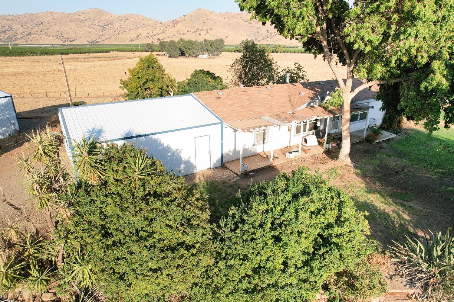 3363 S Anchor Ave, Orange Cove, CA 93646