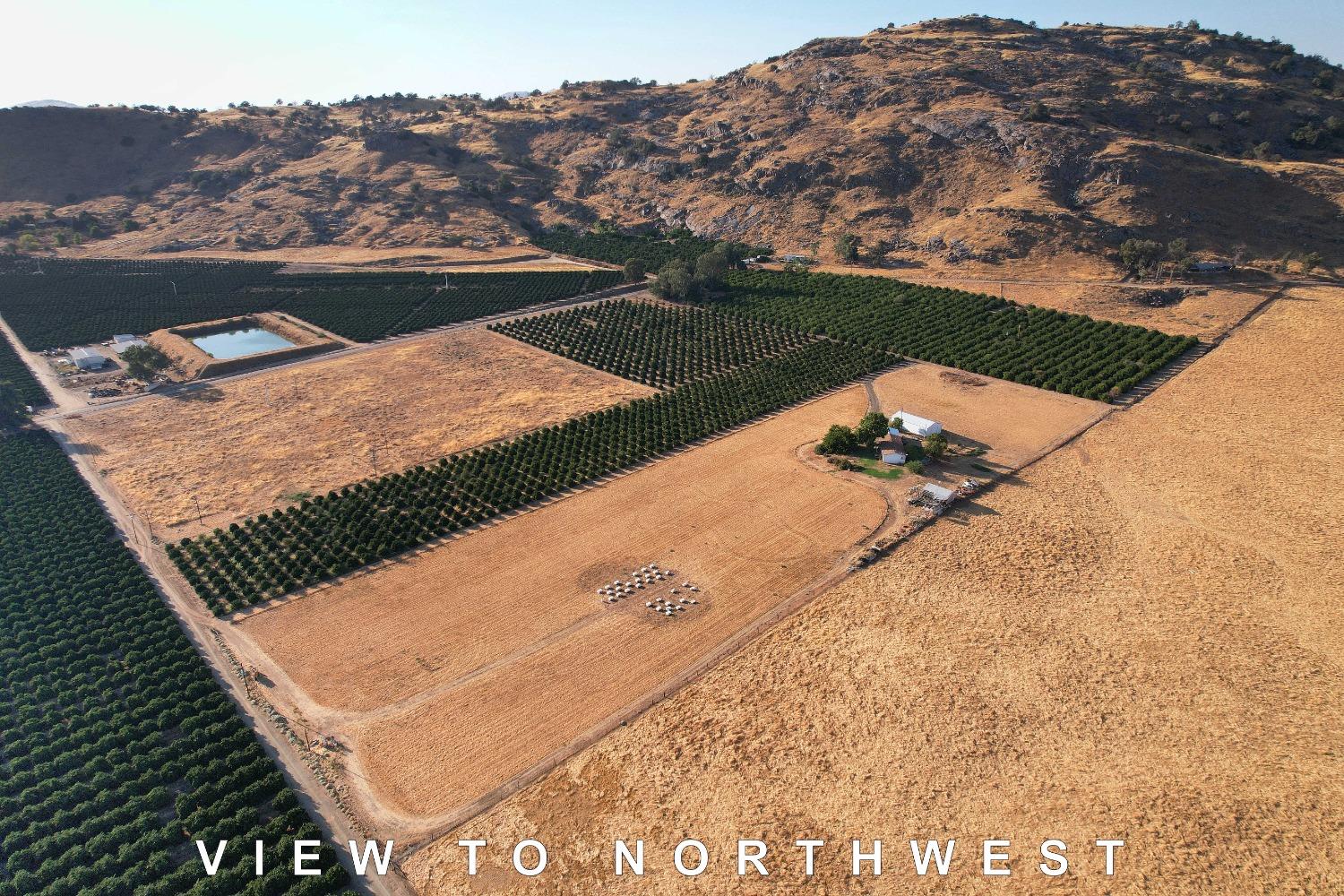 3363 S Anchor Ave, Orange Cove, CA 93646