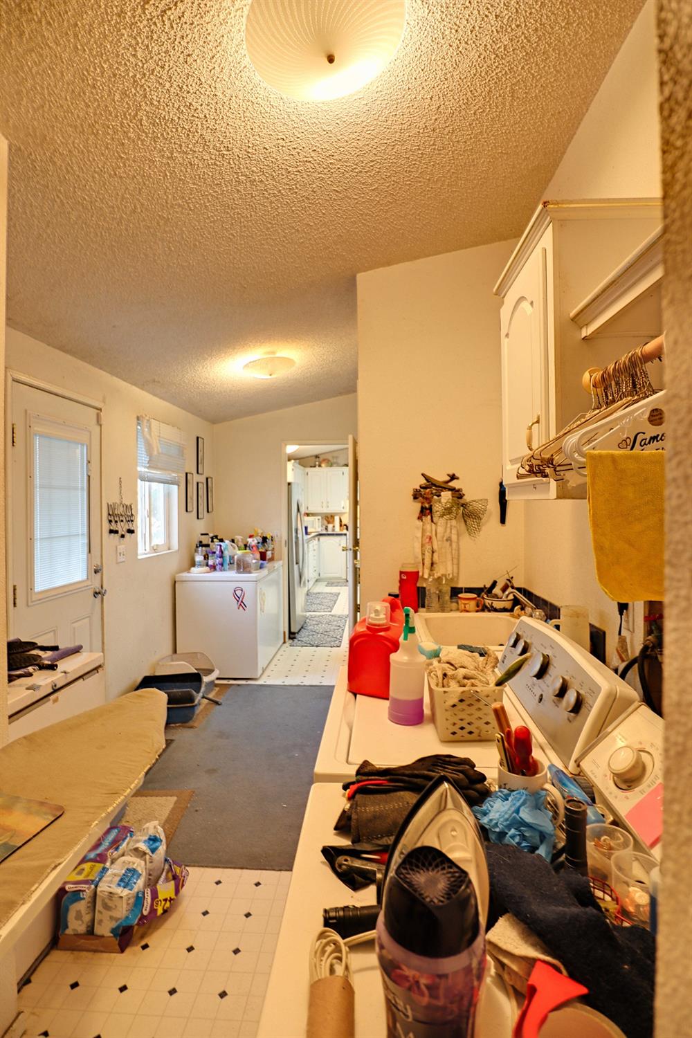 3363 S Anchor Ave, Orange Cove, CA 93646