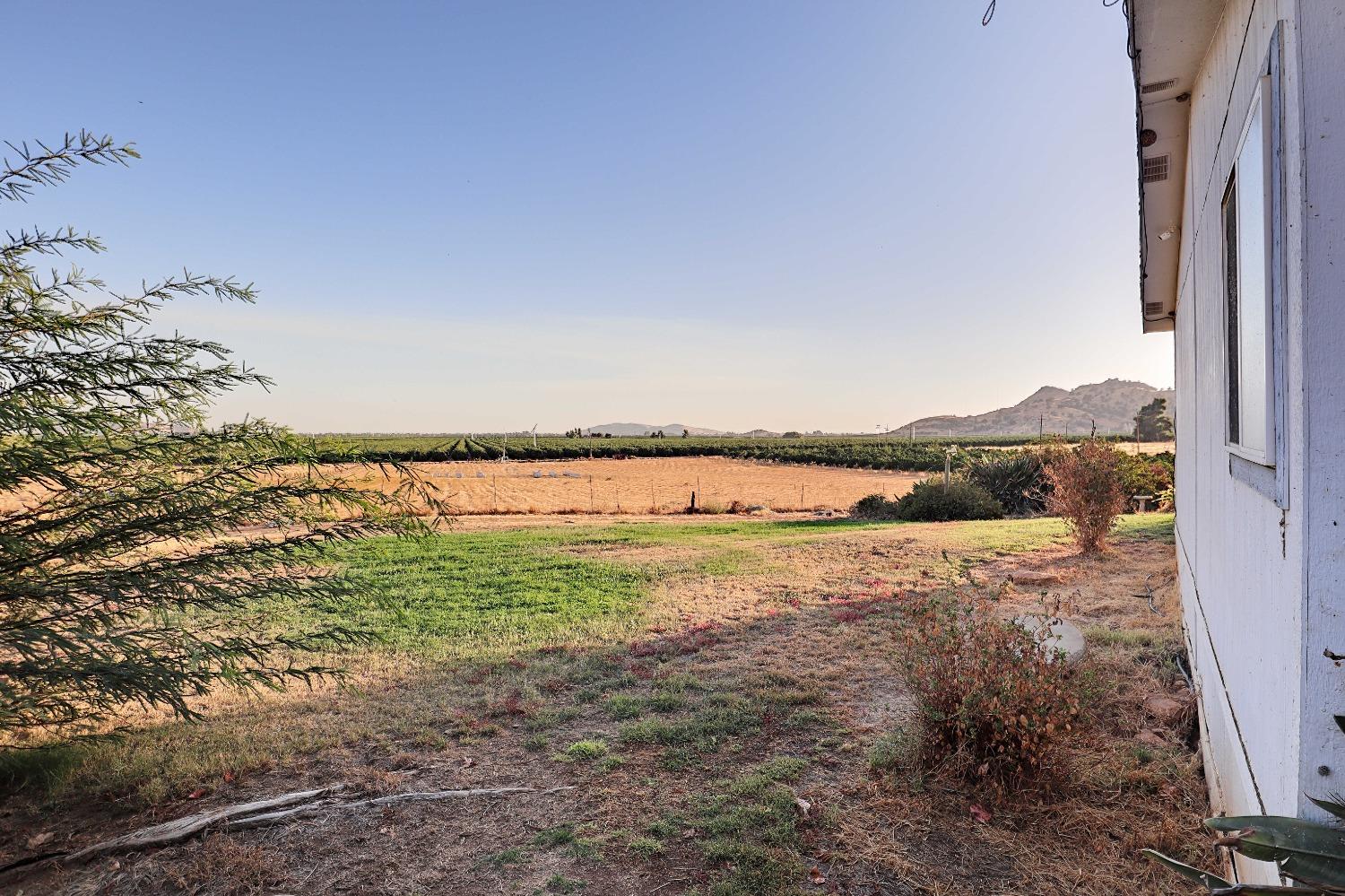 3363 S Anchor Ave, Orange Cove, CA 93646