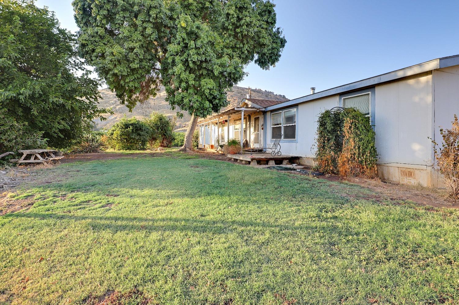 3363 S Anchor Ave, Orange Cove, CA 93646