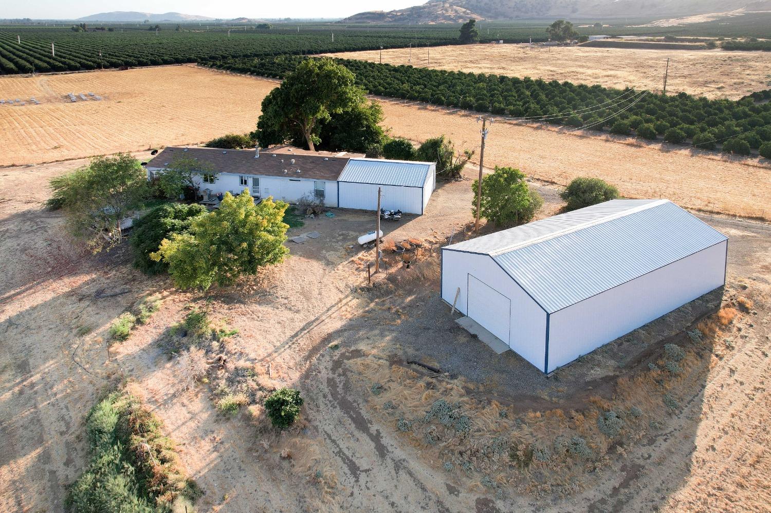 3363 S Anchor Ave, Orange Cove, CA 93646