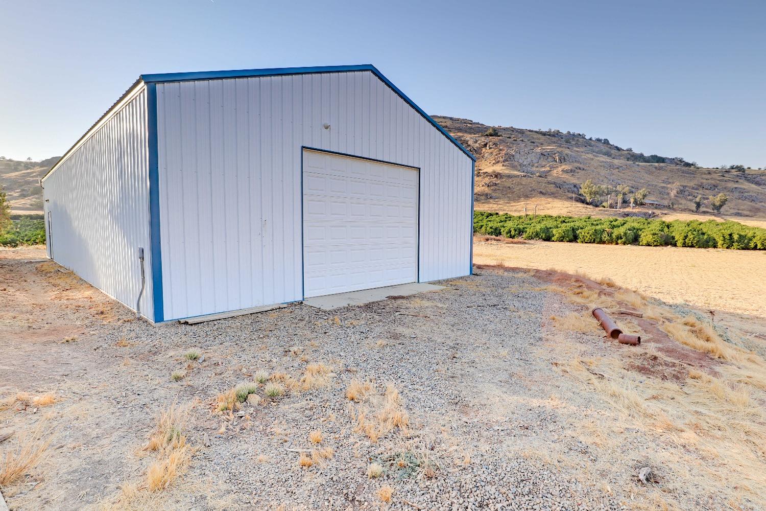 3363 S Anchor Ave, Orange Cove, CA 93646