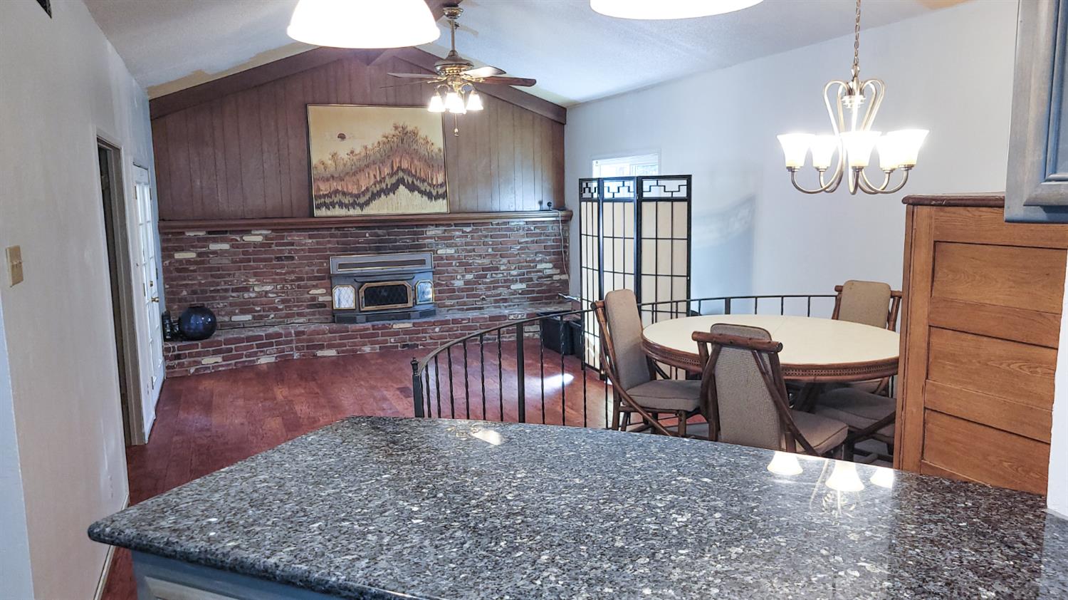 6164 N Maroa Ave, Fresno, CA 93704