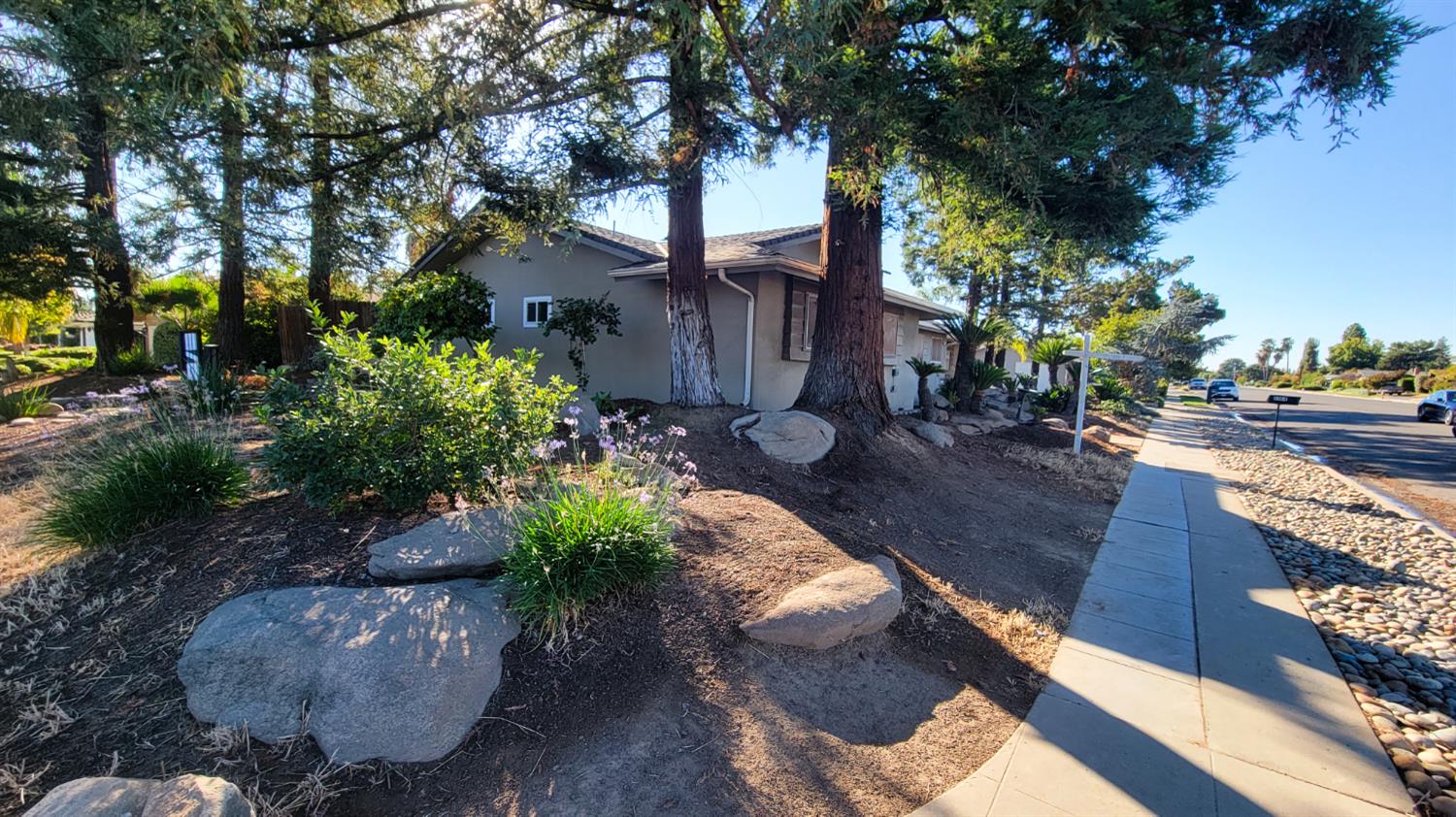 6164 N Maroa Ave, Fresno, CA 93704