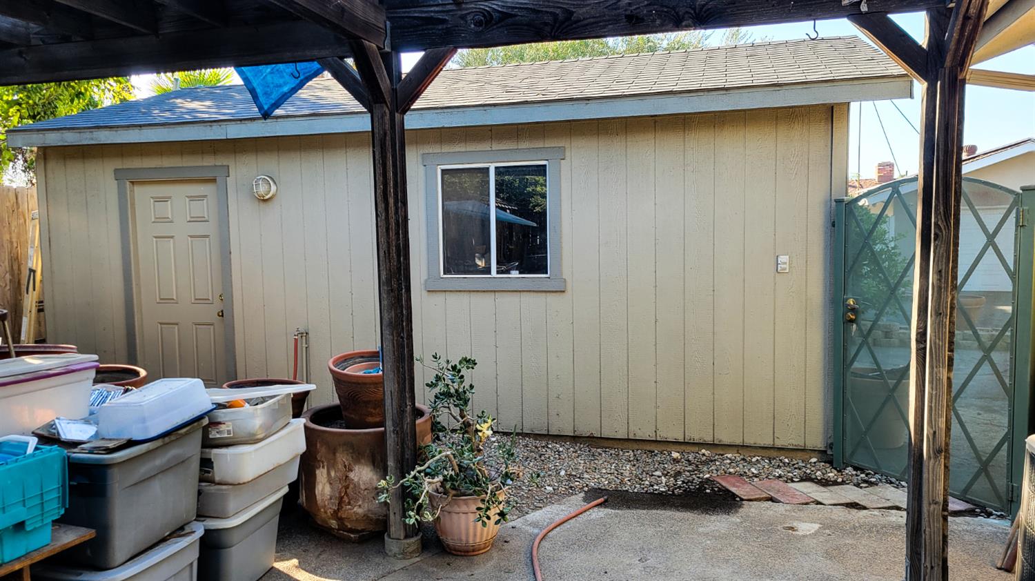 6164 N Maroa Ave, Fresno, CA 93704