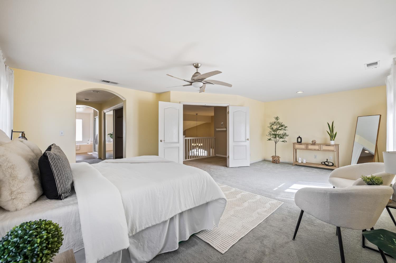 2722 Park Ave, Clovis, CA 93611