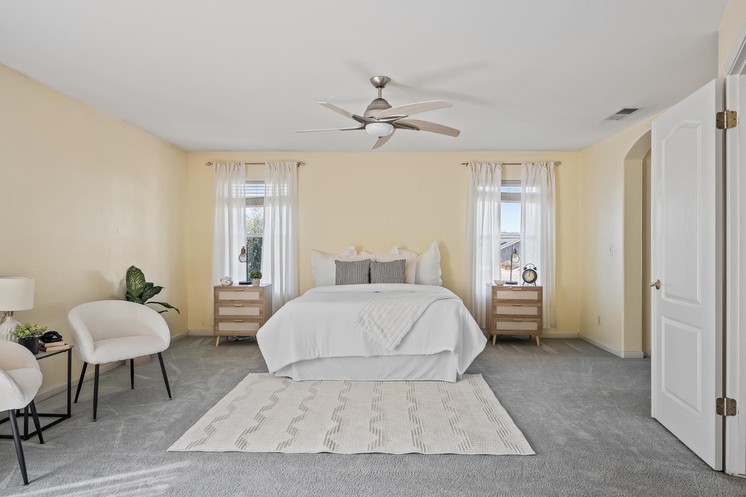 2722 Park Ave, Clovis, CA 93611