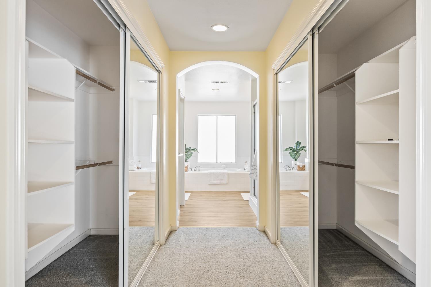 2722 Park Ave, Clovis, CA 93611