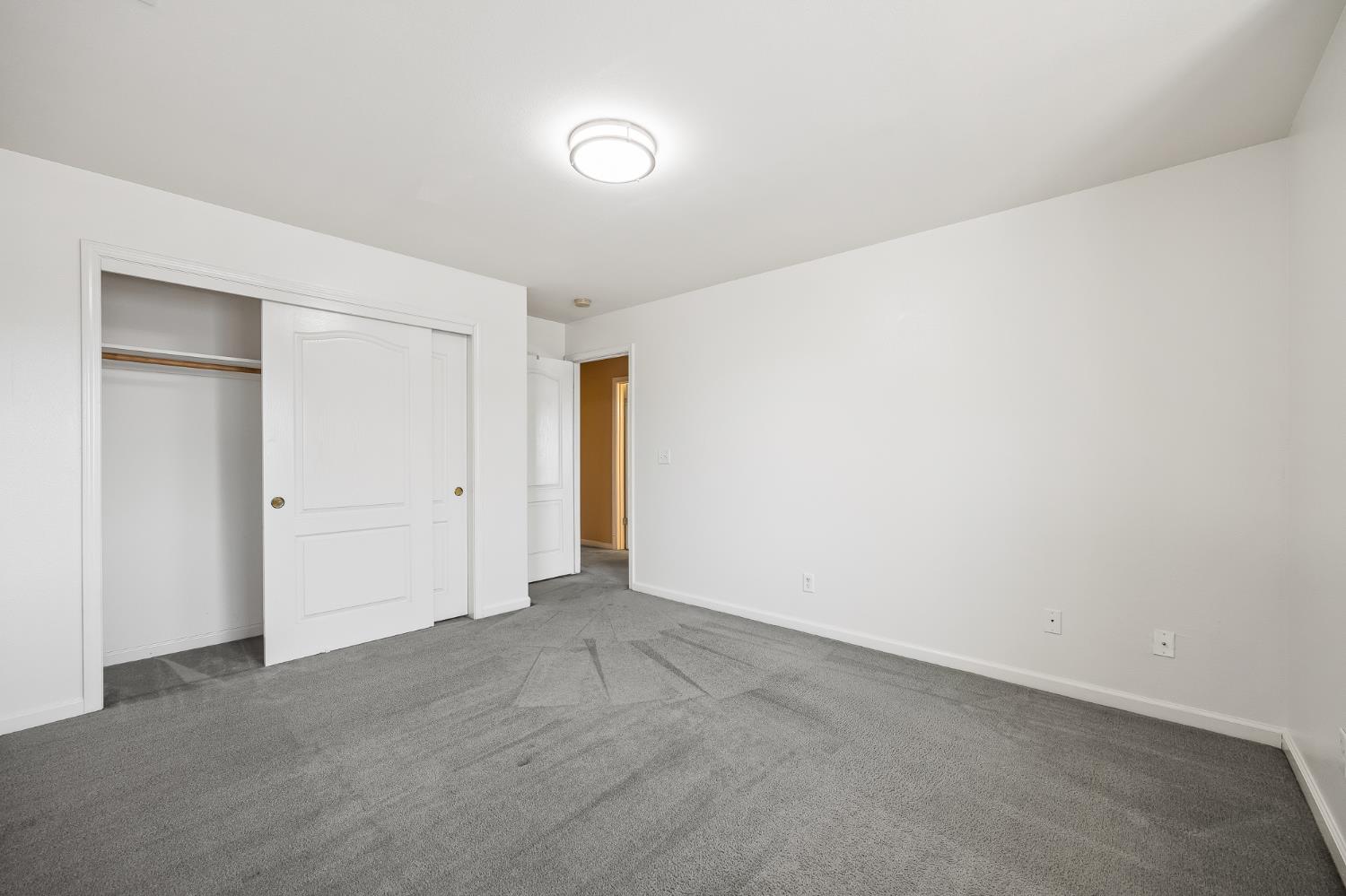 2722 Park Ave, Clovis, CA 93611