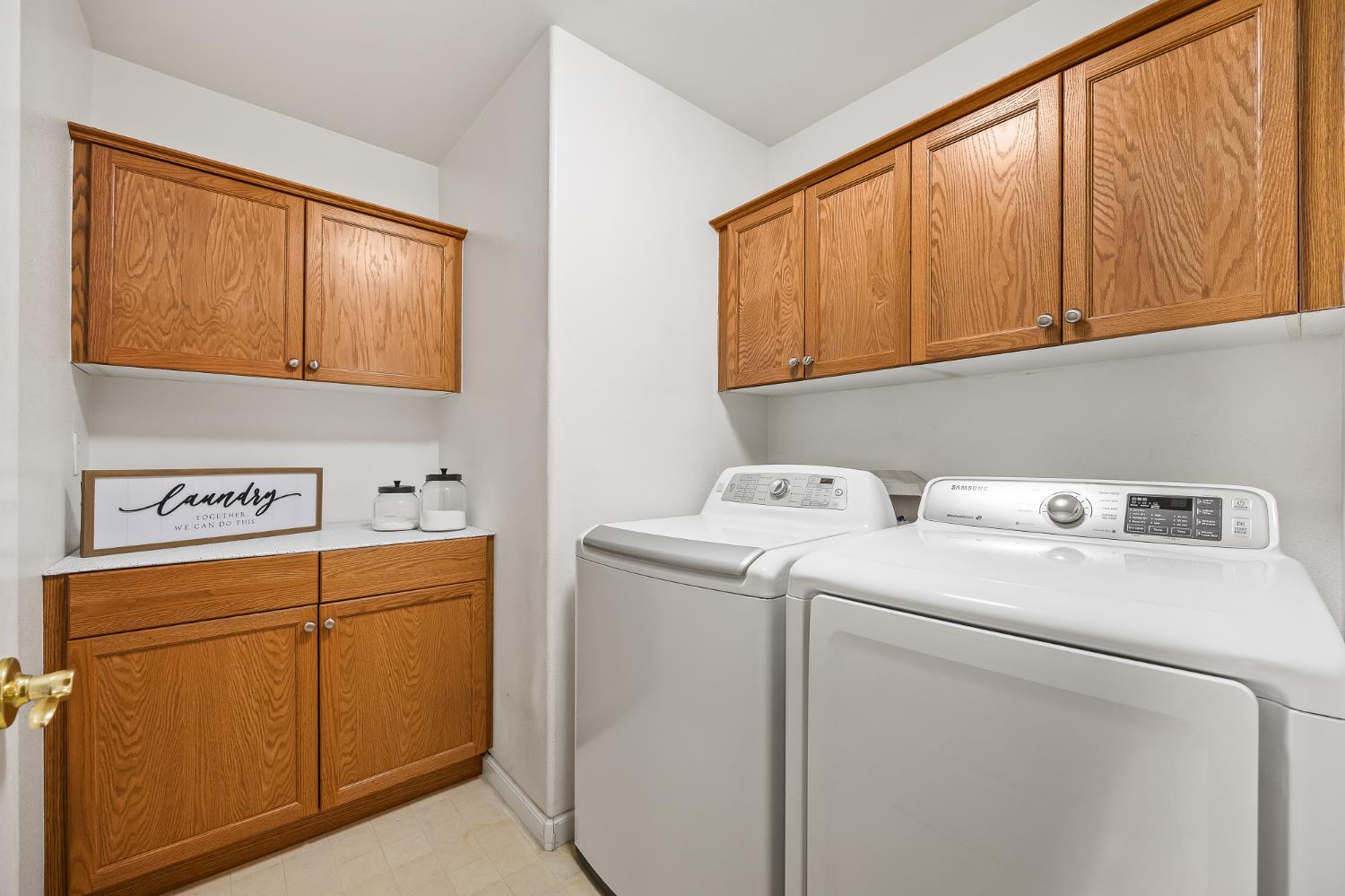 2722 Park Ave, Clovis, CA 93611