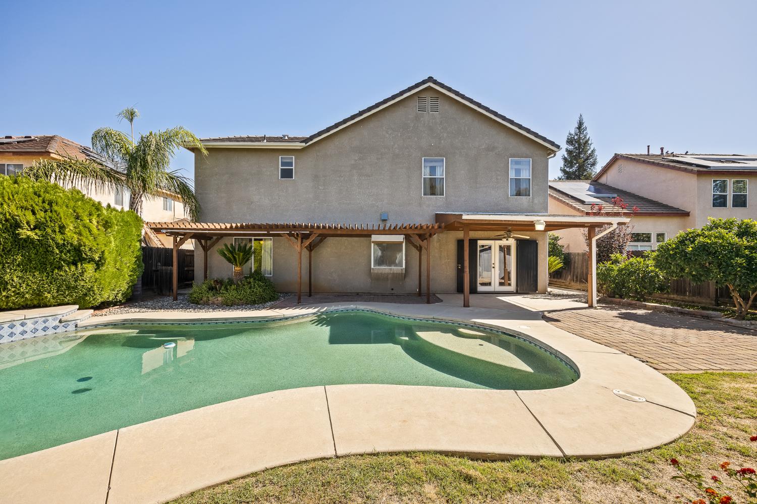 2722 Park Ave, Clovis, CA 93611