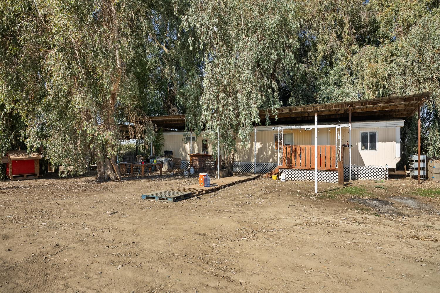 860 W Riverdale Ave, Riverdale, CA 93656