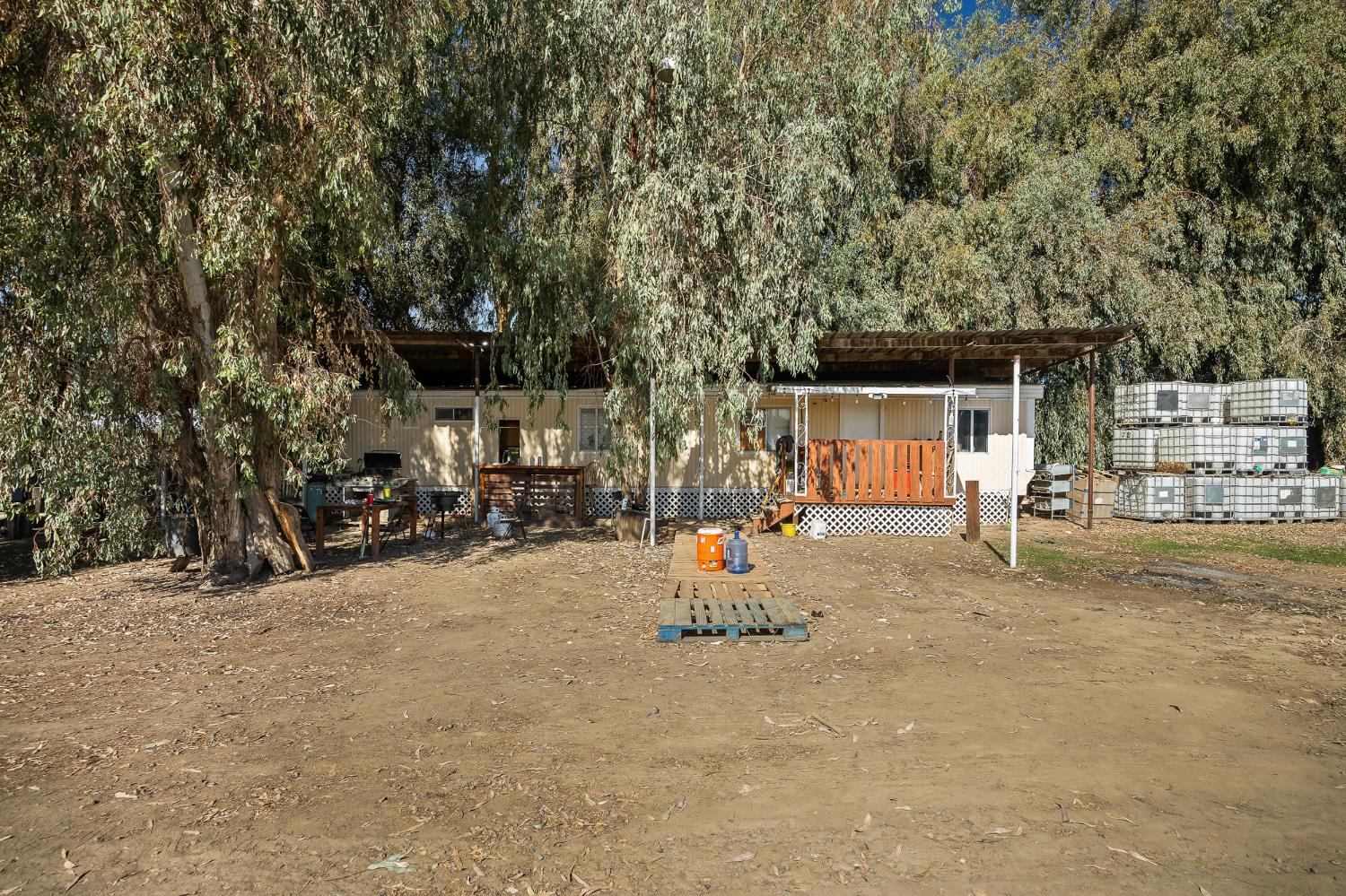 860 W Riverdale Ave, Riverdale, CA 93656