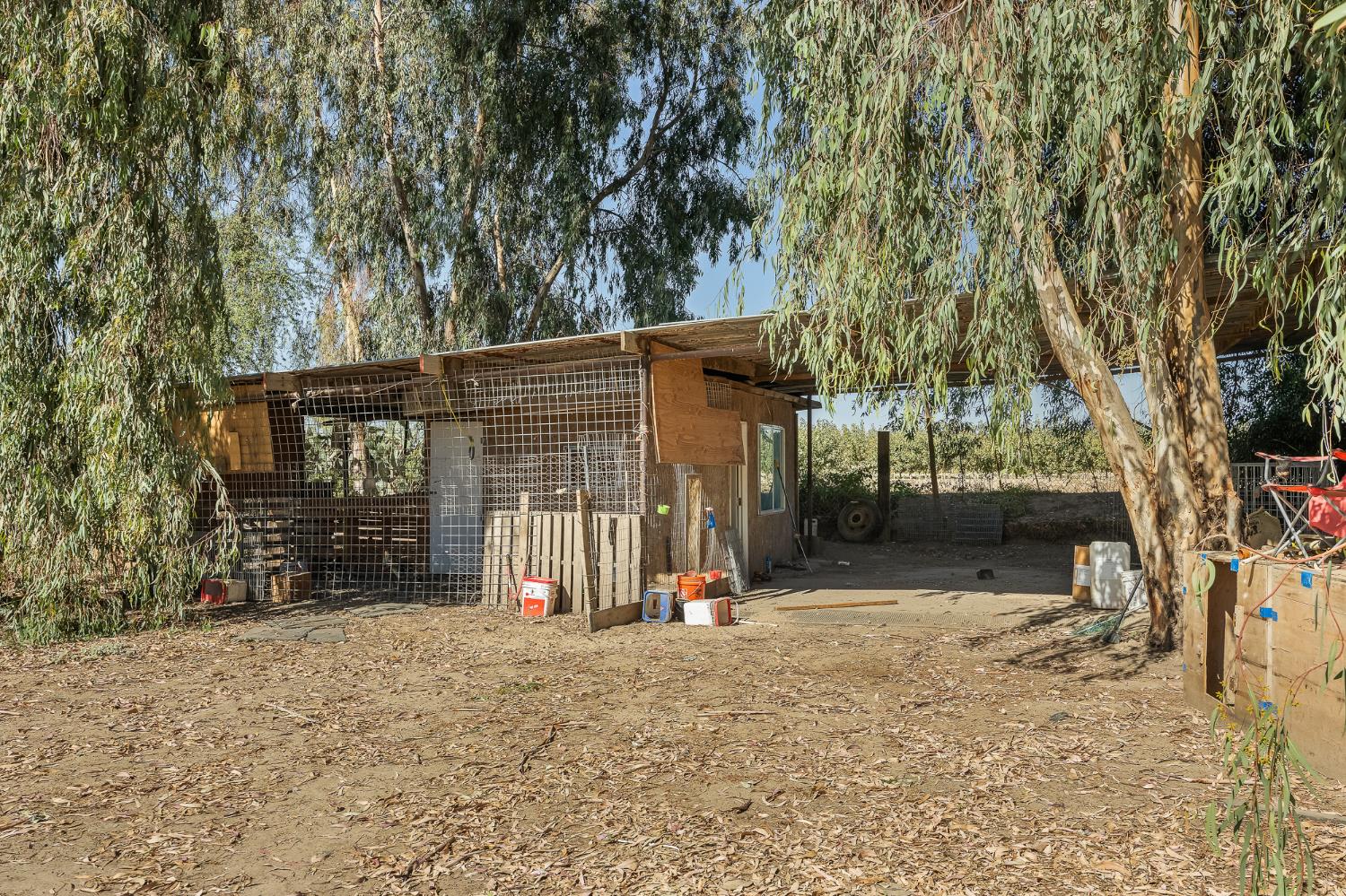 860 W Riverdale Ave, Riverdale, CA 93656